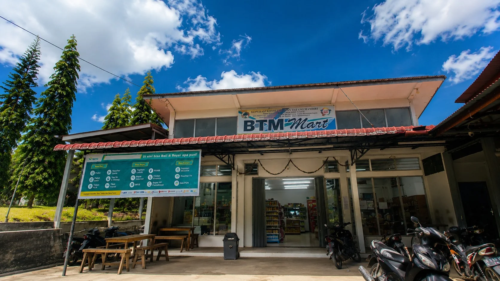 Gerai BTM Mart di Sejiram, Kapuas Hulu